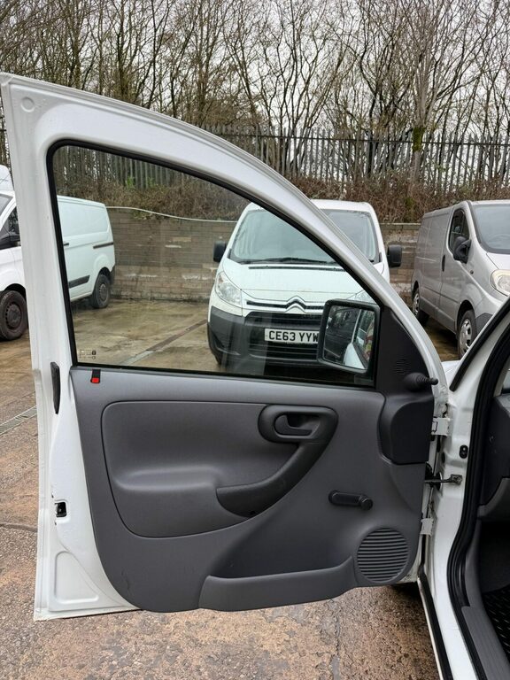 Vauxhall Combo 1700 Dti Maxx Silver #33
