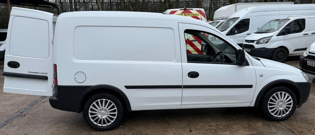 Vauxhall Combo 1700 Dti Maxx Silver #6