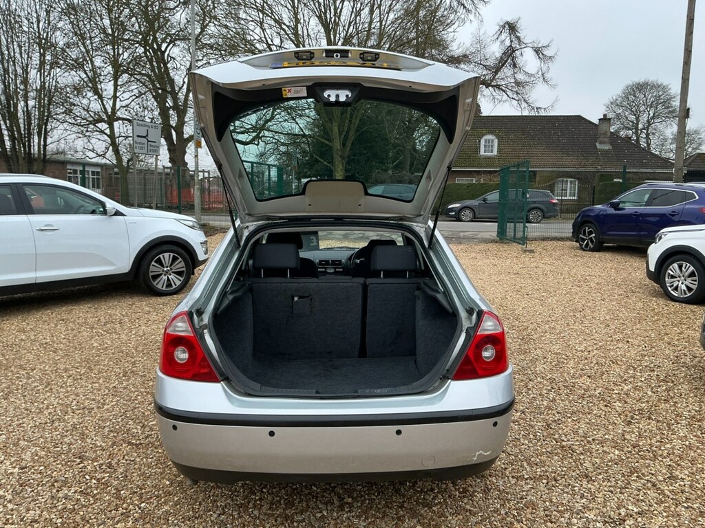 Ford Mondeo St 220 Silver #10