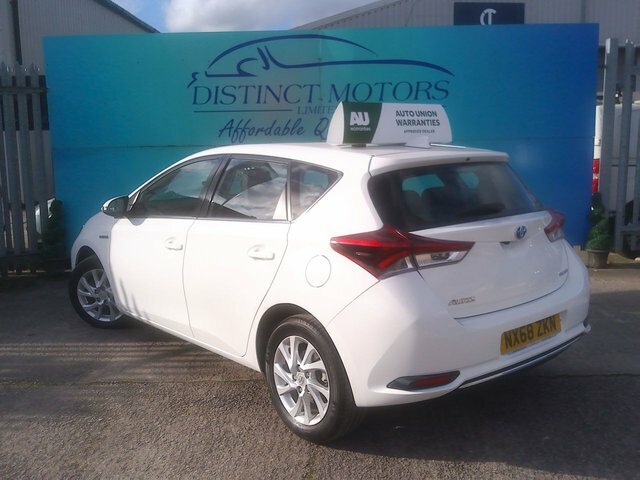 Toyota Auris Vvt-h Icon Tech Hatchback NX68ZKN White #6