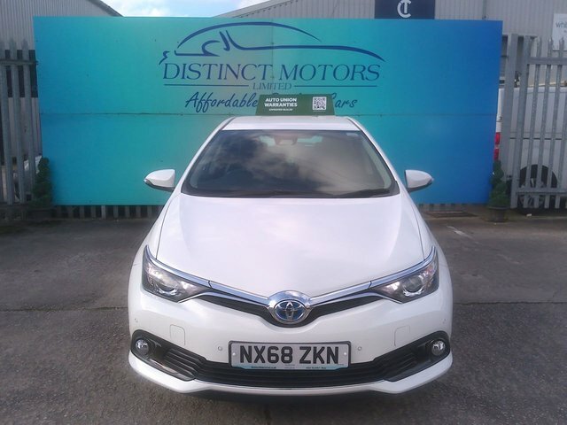 Toyota Auris Vvt-h Icon Tech Hatchback NX68ZKN White #2