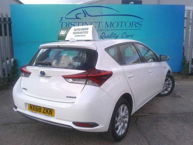Toyota Auris Vvt-h Icon Tech Hatchback NX68ZKN White #4
