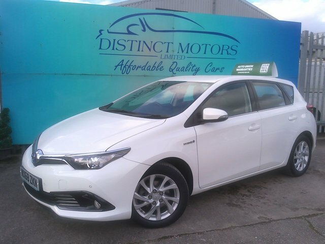 Toyota Auris Vvt-h Icon Tech Hatchback NX68ZKN White #3