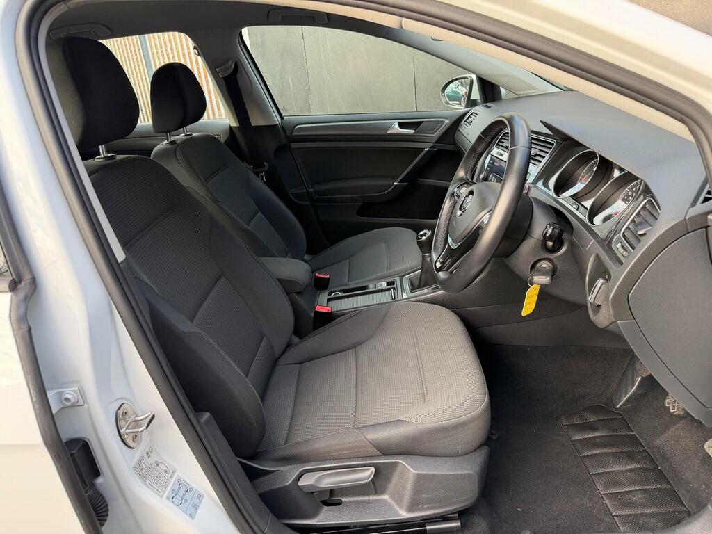 Volkswagen Golf Hatchback 1.6 Tdi Se Nav Euro 6 Ss 201868 CP68FUV White #5