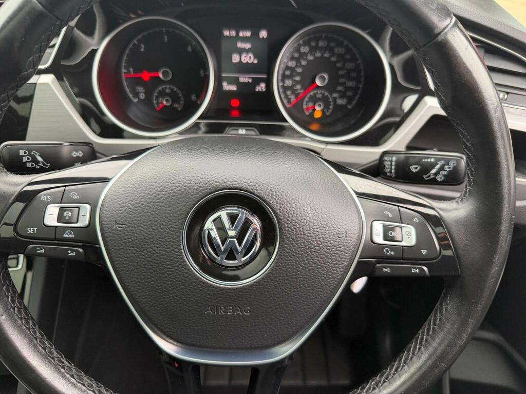 Volkswagen Touran Mpv 1.6 Tdi Se Family Euro 6 Ss 201818 White #3