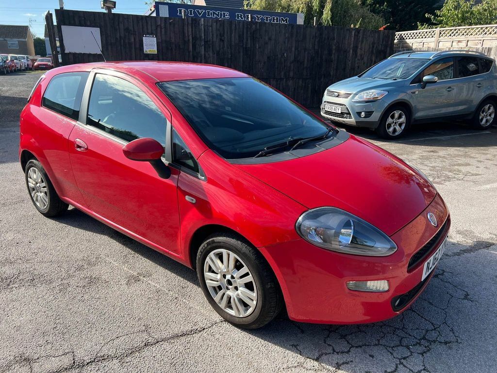 Fiat Punto 1.4 Easy Euro 5 S S Red