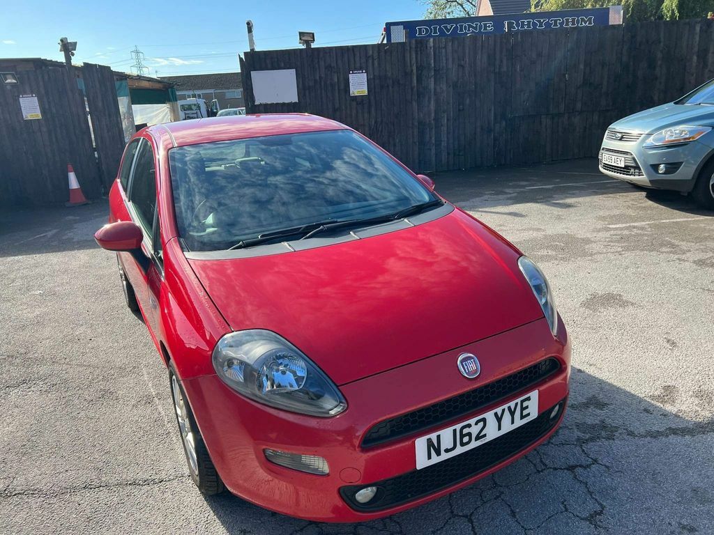 Fiat Punto 1.4 Easy Euro 5 S S Red #4