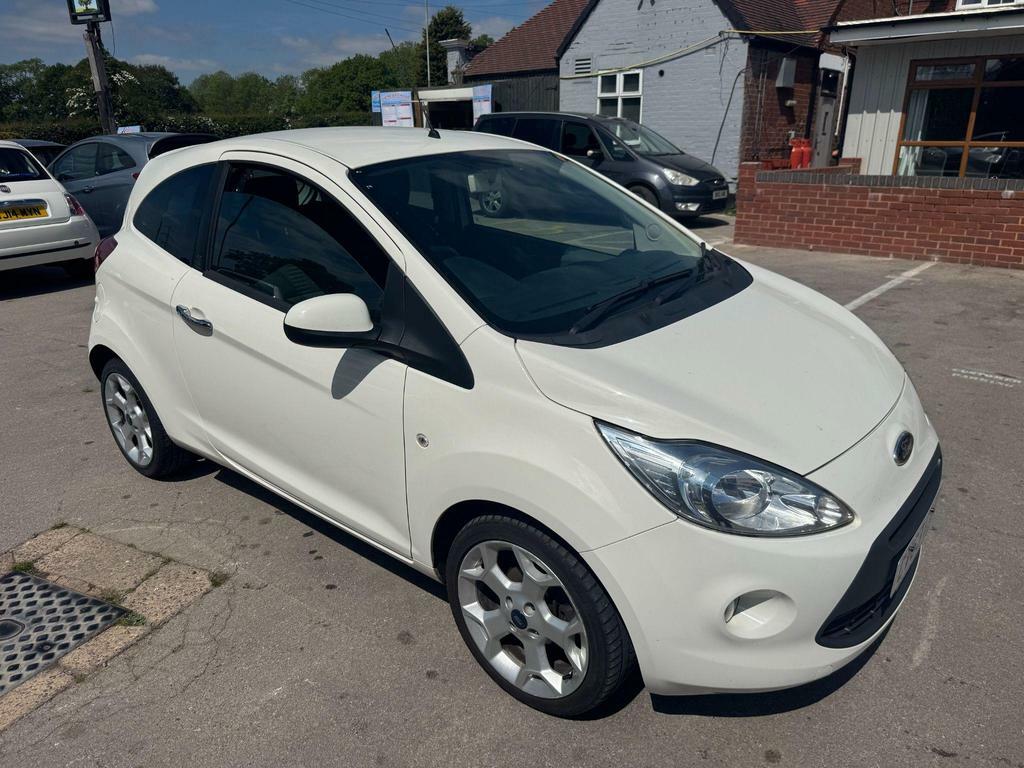 Ford KA 1.2 Titanium Euro 6 S S White