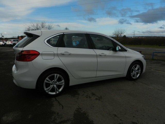 BMW 2 Series Active Tourer 2.0 220D Luxury Mpv White #2