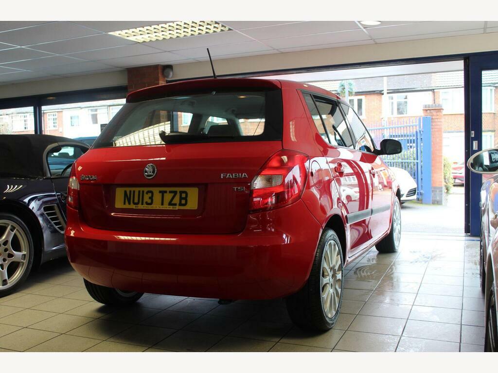 Skoda Fabia 1.2 Tsi Elegance Euro 5 NU13TZB Red #4