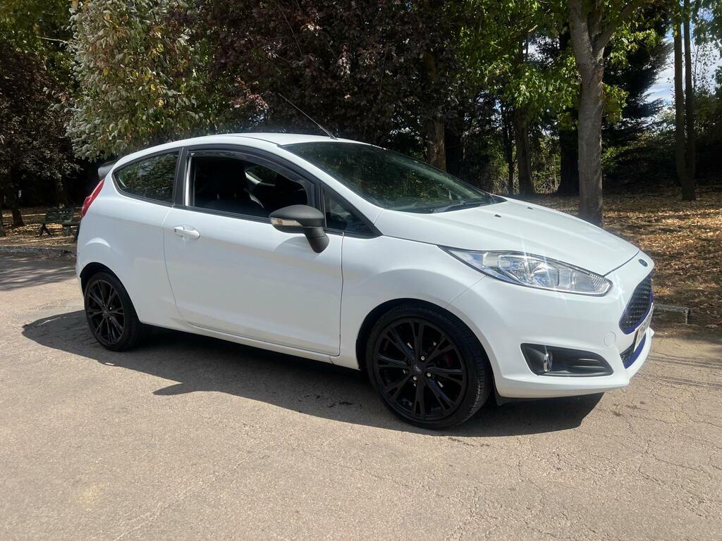Ford Fiesta 1.0T Ecoboost Zetec Euro 5 S S White
