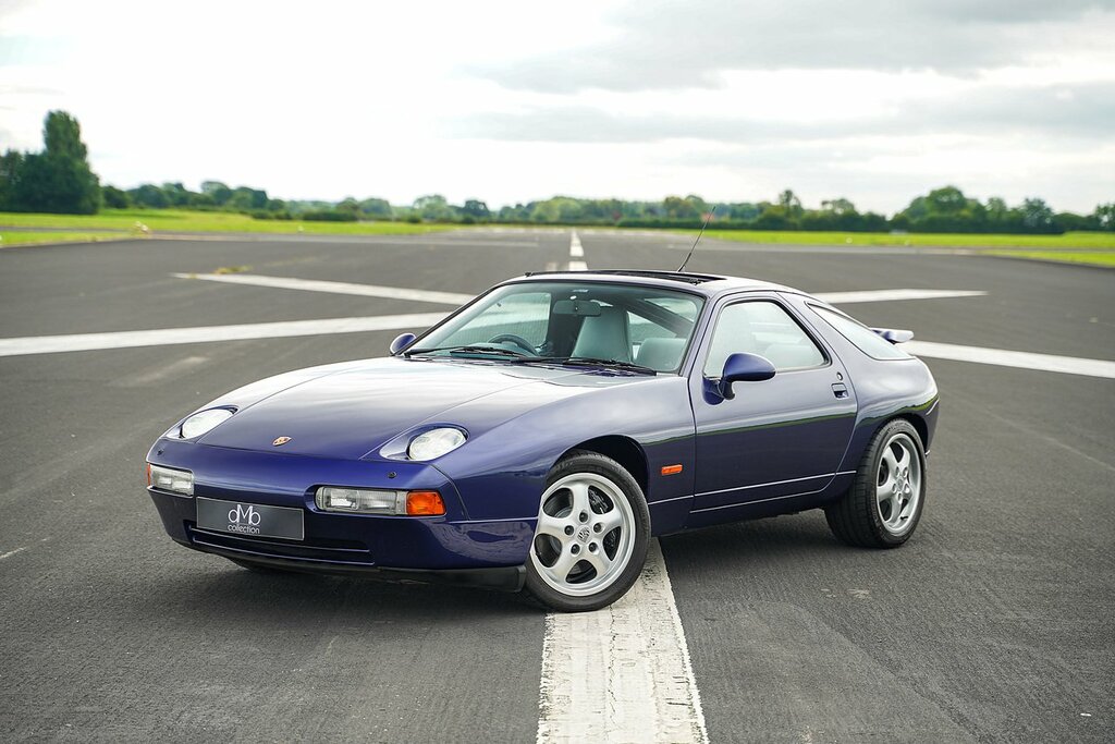 Porsche 928 Gts Blue