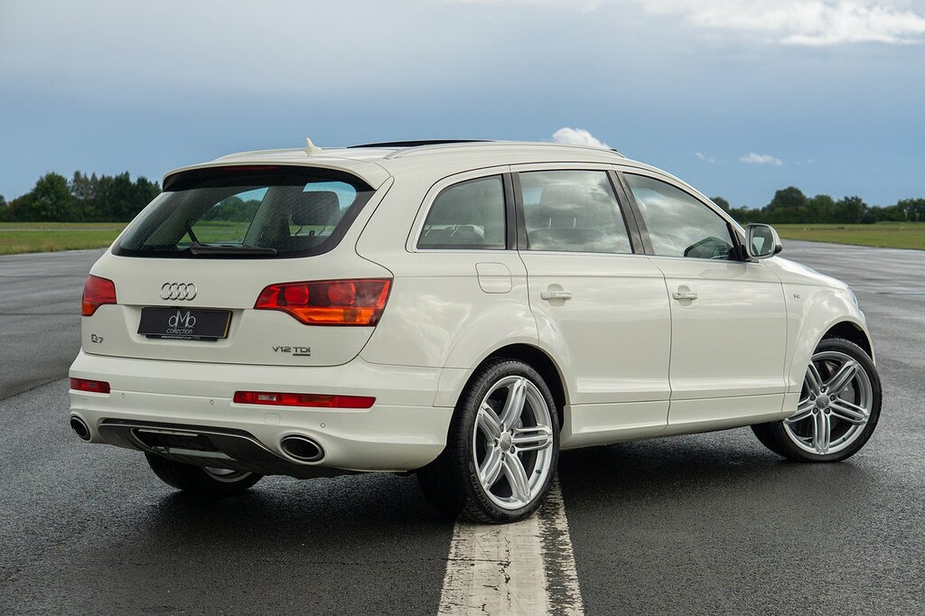 Audi Q7 Tdi V12 YJ09WVN White #2