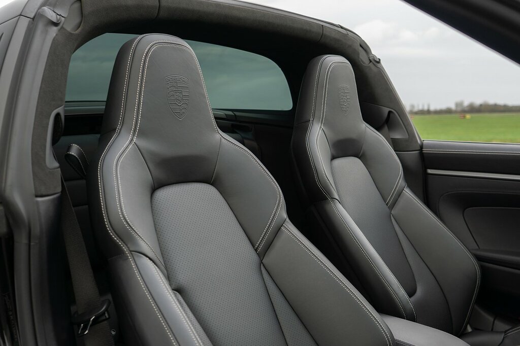 Porsche 911 T 992 4 FN74AZV Black #4
