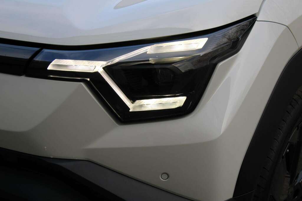 Suzuki Vitara 128Kw Ultra 61Kwh YJ75RZT White #6