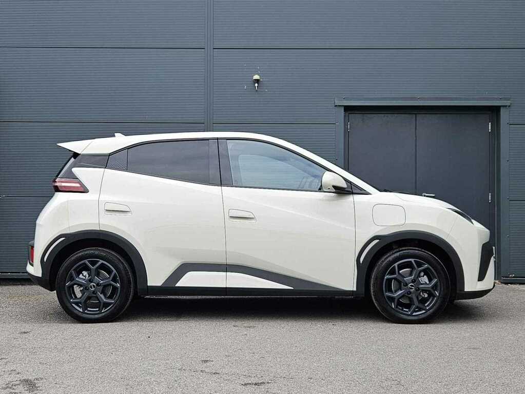 Byd Dolphin 65Kw Boost 43Kwh YL75CZB White #4