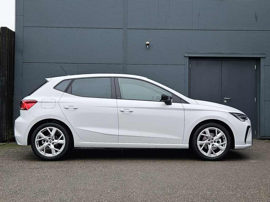 Seat Ibiza 1.0 Tsi 115 Fr First Edition YE75EGJ White #4