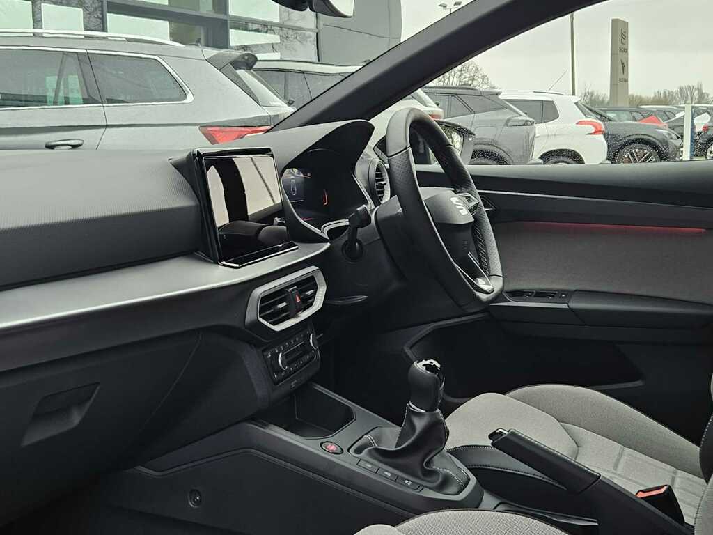 Seat Ibiza 1.0 Tsi 115 Fr First Edition YE75EGJ White #6