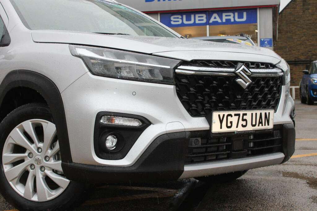 Suzuki SX4 S Cross 1.4 Boosterjet 48V Hybrid Ultra White #8
