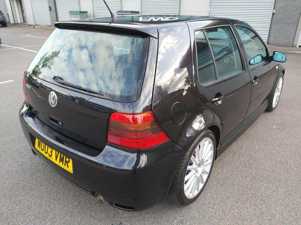 Volkswagen Golf Hatchback 3.2 R32 Hatchback 278 Black #6