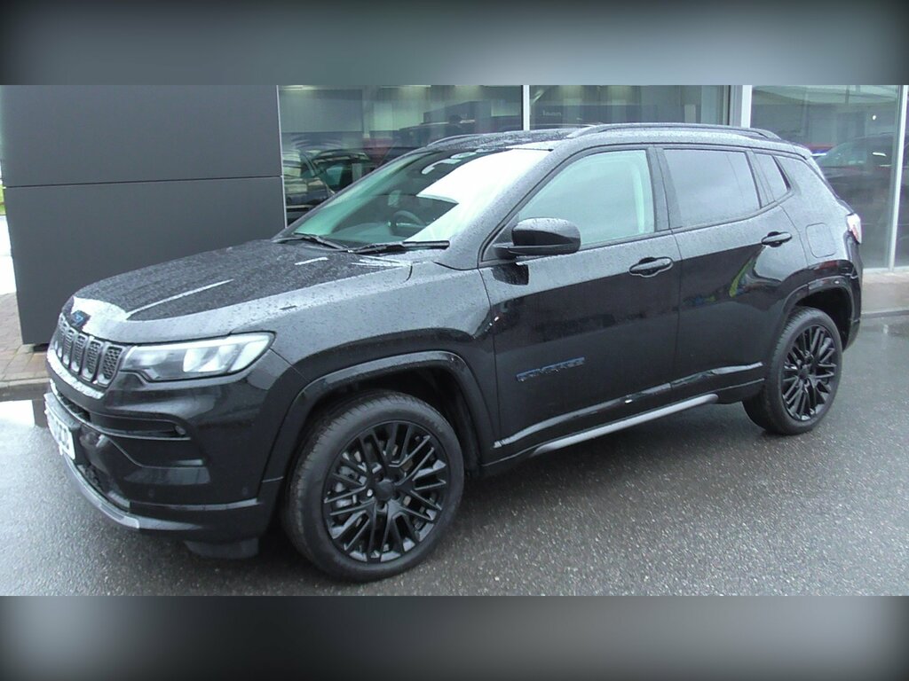 Jeep Compass S 4 X E 1.3 Plug In Phev 5-Door Black #4