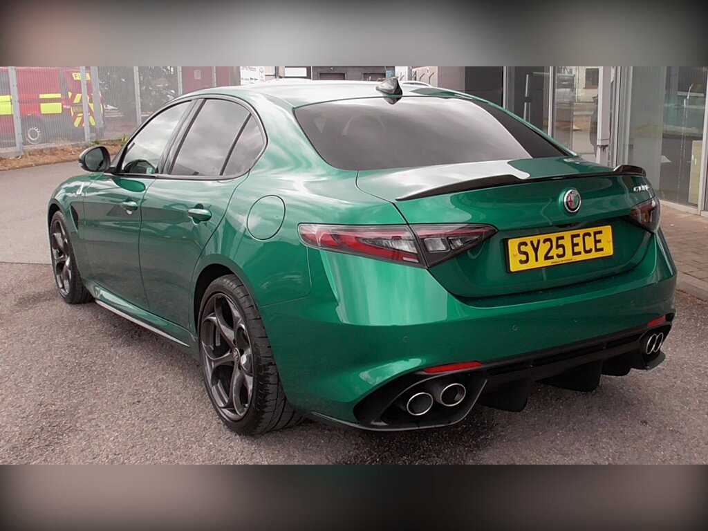 Alfa Romeo Giulia V6 Bi Turbo Quadrifoglio Green #6