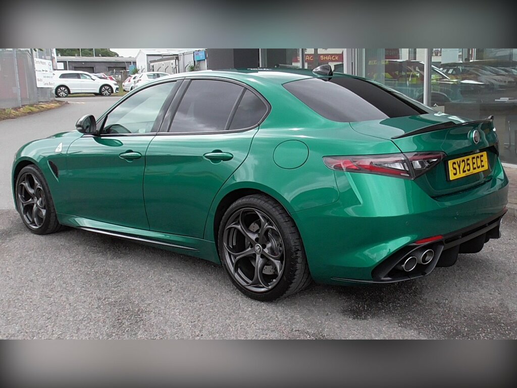 Alfa Romeo Giulia V6 Bi Turbo Quadrifoglio Green #4