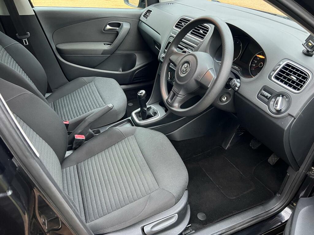 Volkswagen Polo Hatchback 1.2 Match 2012 Black #4