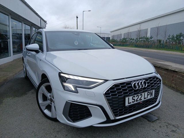 Audi A3 1.5 Tfsi 35 S Line Sportback Eur LS22LPN Black #2