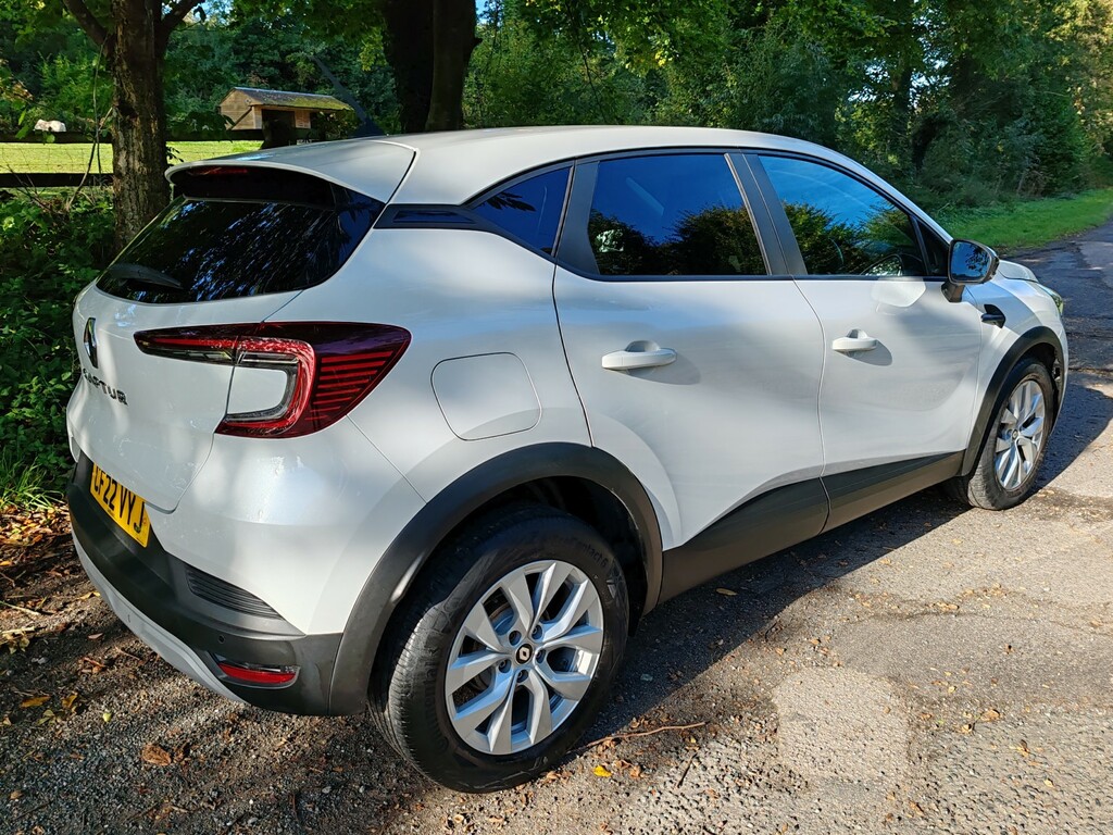 Renault Captur Suv 1.0 Iconic Edition Tce 90 My21.5 2022 CF22VYJ White #5