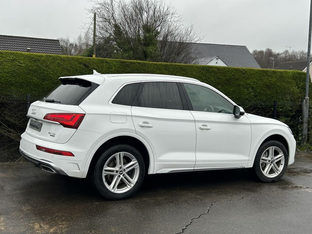 Audi Q5 Suv White #4