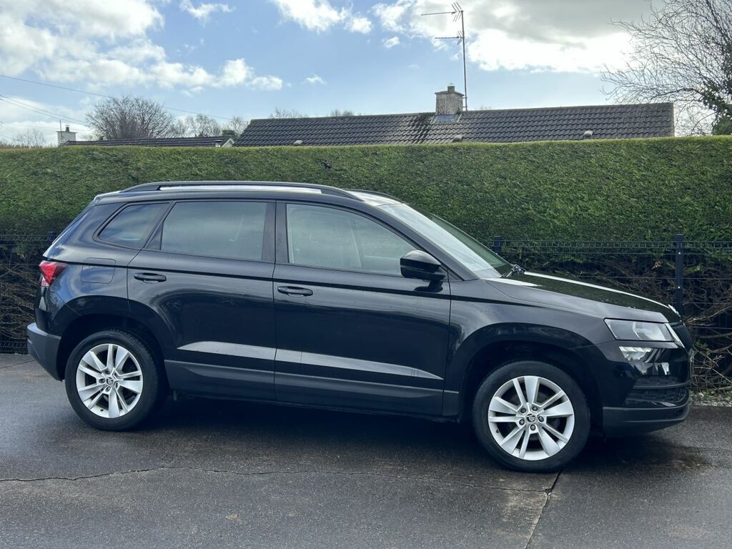 Skoda Karoq Mpv Black #2