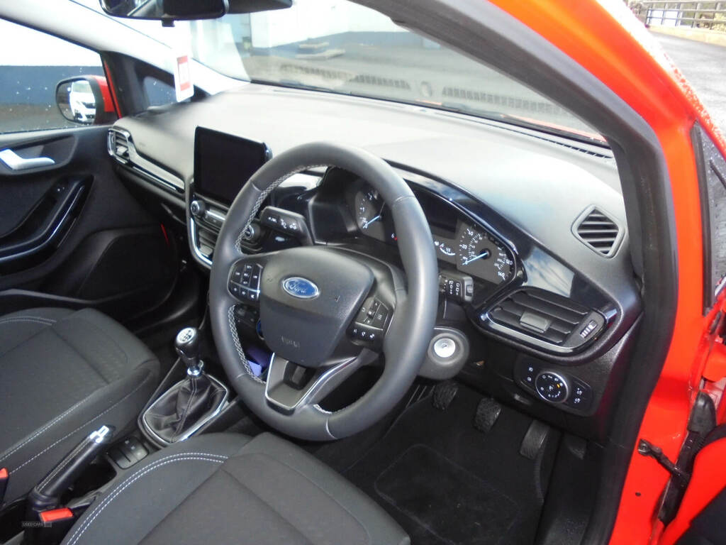 Ford Fiesta 1.5 Tdci Zetec CU68WMG Red #5