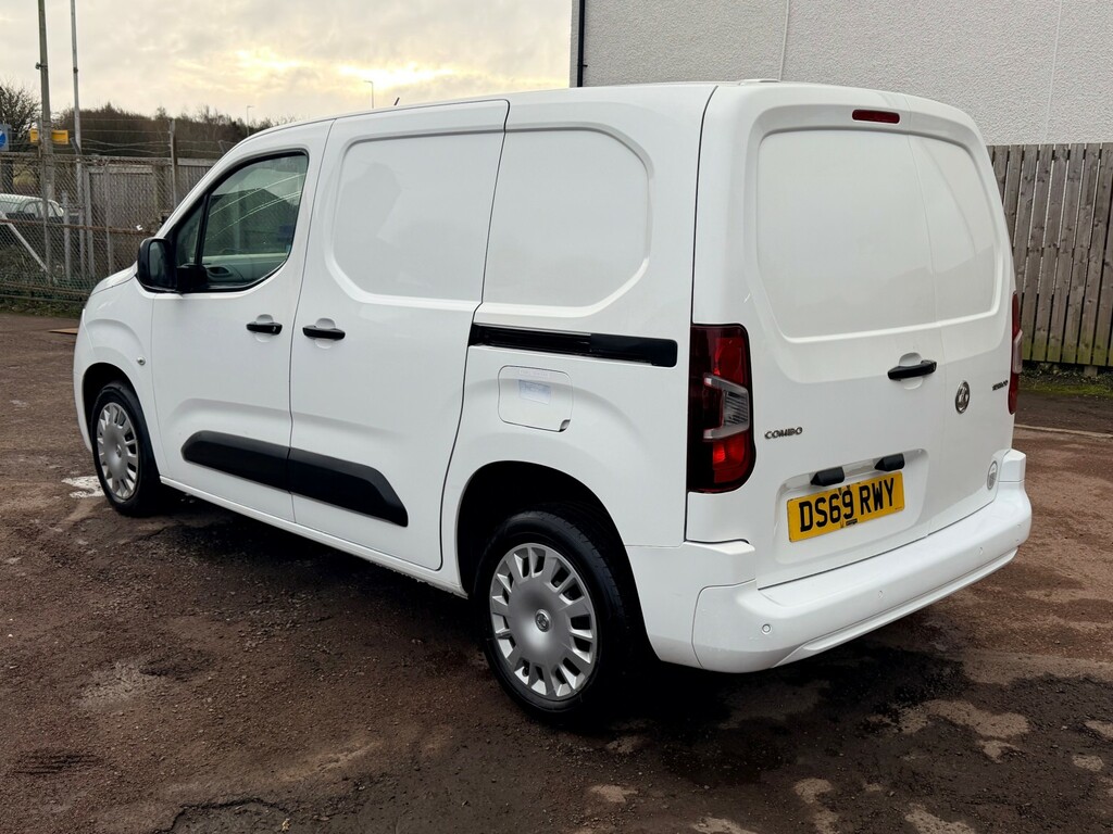 Vauxhall Combo 1.6 Turbo D 2300 Sportive DS69RWY White #6