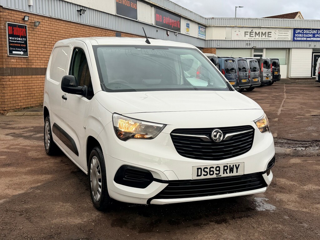 Vauxhall Combo 1.6 Turbo D 2300 Sportive DS69RWY White #3