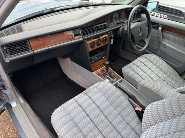 Mercedes-Benz 190 1.8 E  #16
