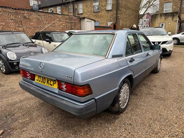 Mercedes-Benz 190 1.8 E  #12