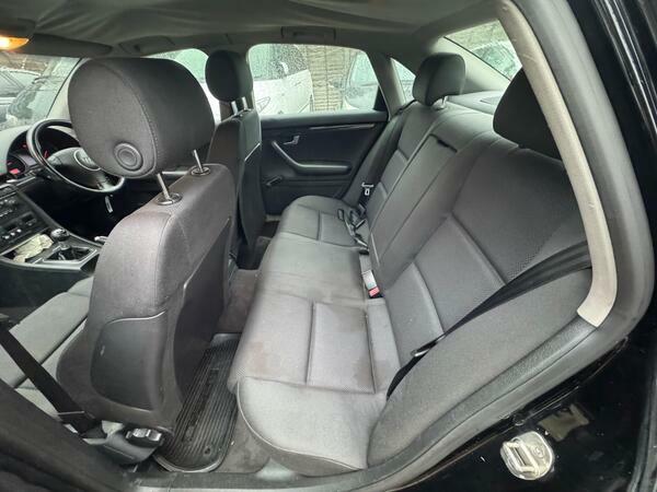 Audi A4 2.0 Se Black #26