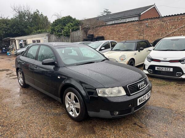 Audi A4 2.0 Se Black #1