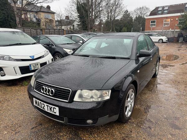 Audi A4 2.0 Se Black #5