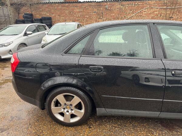 Audi A4 2.0 Se Black #17