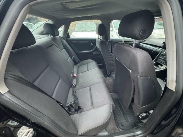Audi A4 2.0 Se Black #25