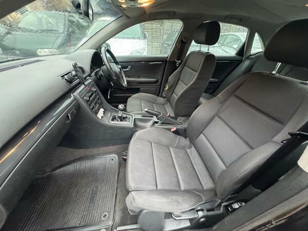 Audi A4 2.0 Se Black #22