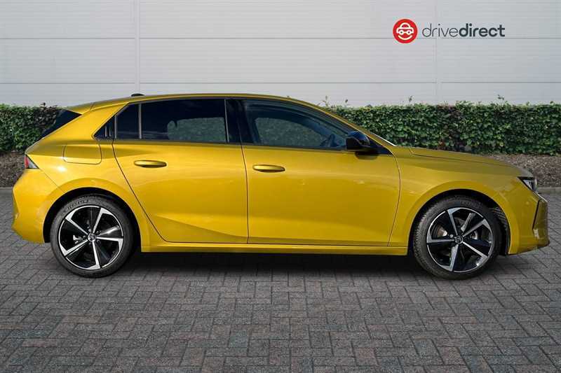 Vauxhall Astra 1.2 Turbo Griffin Hatchback Euro NC74DHJ Yellow #2