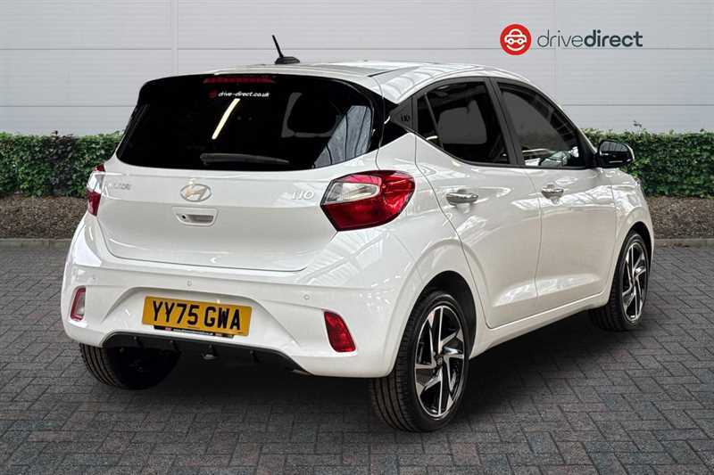Hyundai I10 1.2 Premium Hatchback Euro 6 Ss YY75GWA White #3
