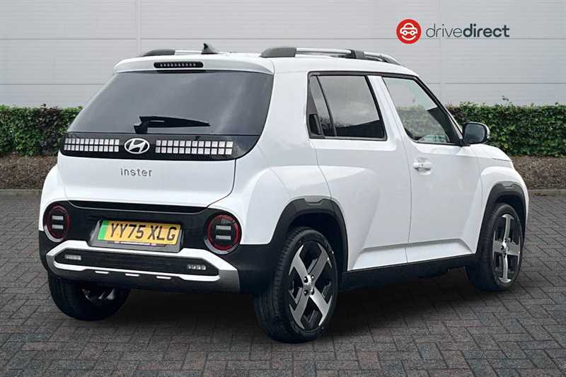 Hyundai Inster Long Range 49Kwh 02 Suv 115 Ps YY75XLG White #3