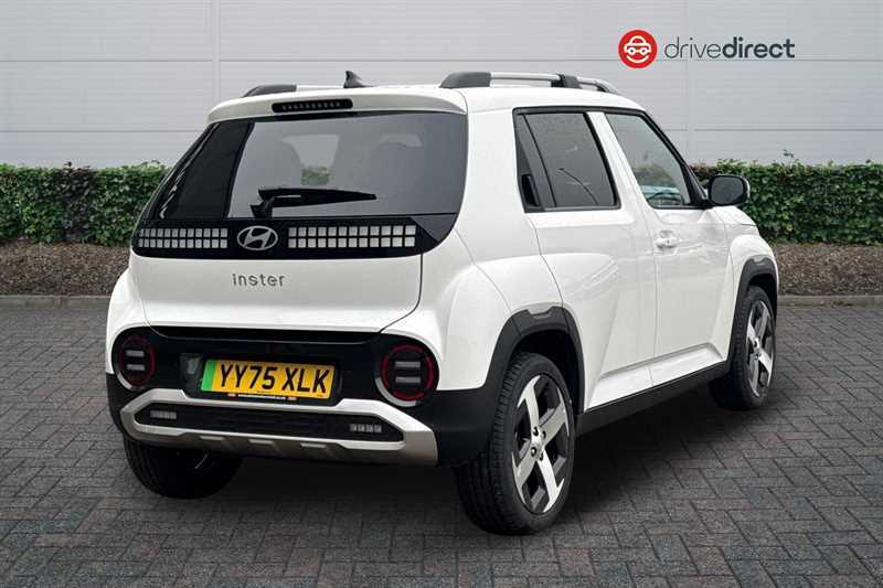 Hyundai Inster Long Range 49Kwh 02 Suv 115 Ps YY75XLK White #3