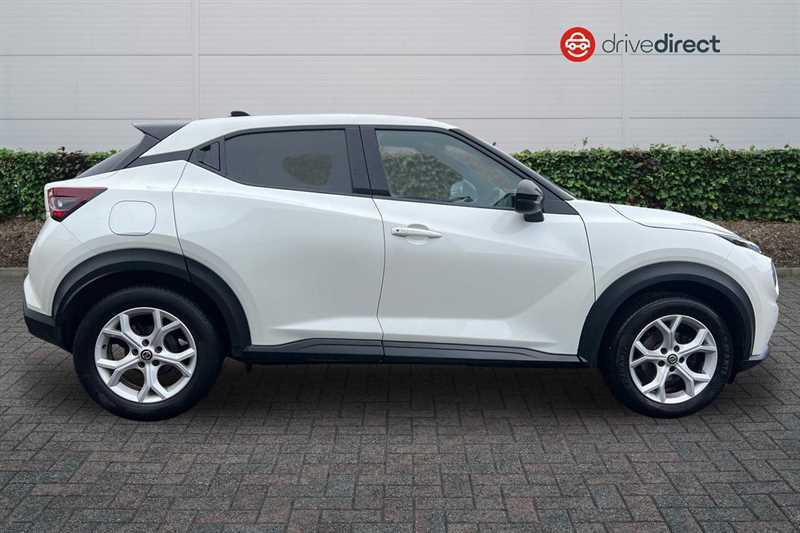 Nissan Juke 1.0 Dig-t N-connecta Suv Dct Euro LF70GGK White #2