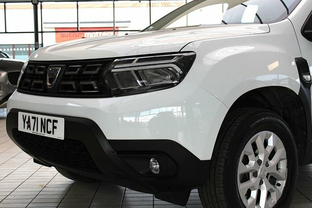 Dacia Duster 1.0 Tce Comfort Suv Bi Fuel Euro 6 S S YA71NCF White #3