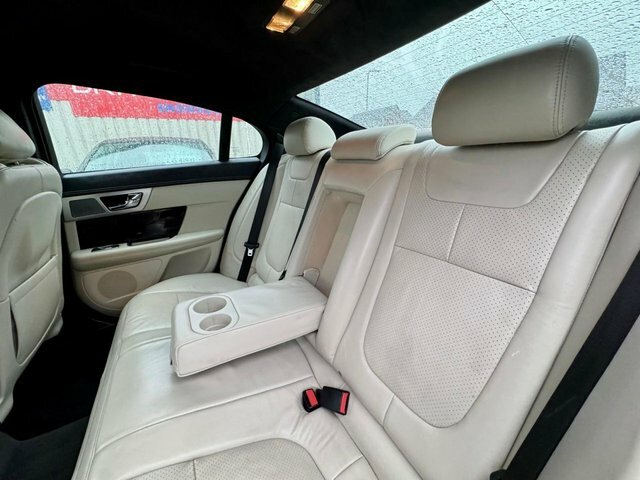 Jaguar XF 3.0D S V6 Portfolio Saloon Euro 5 W9HCK Blue #5